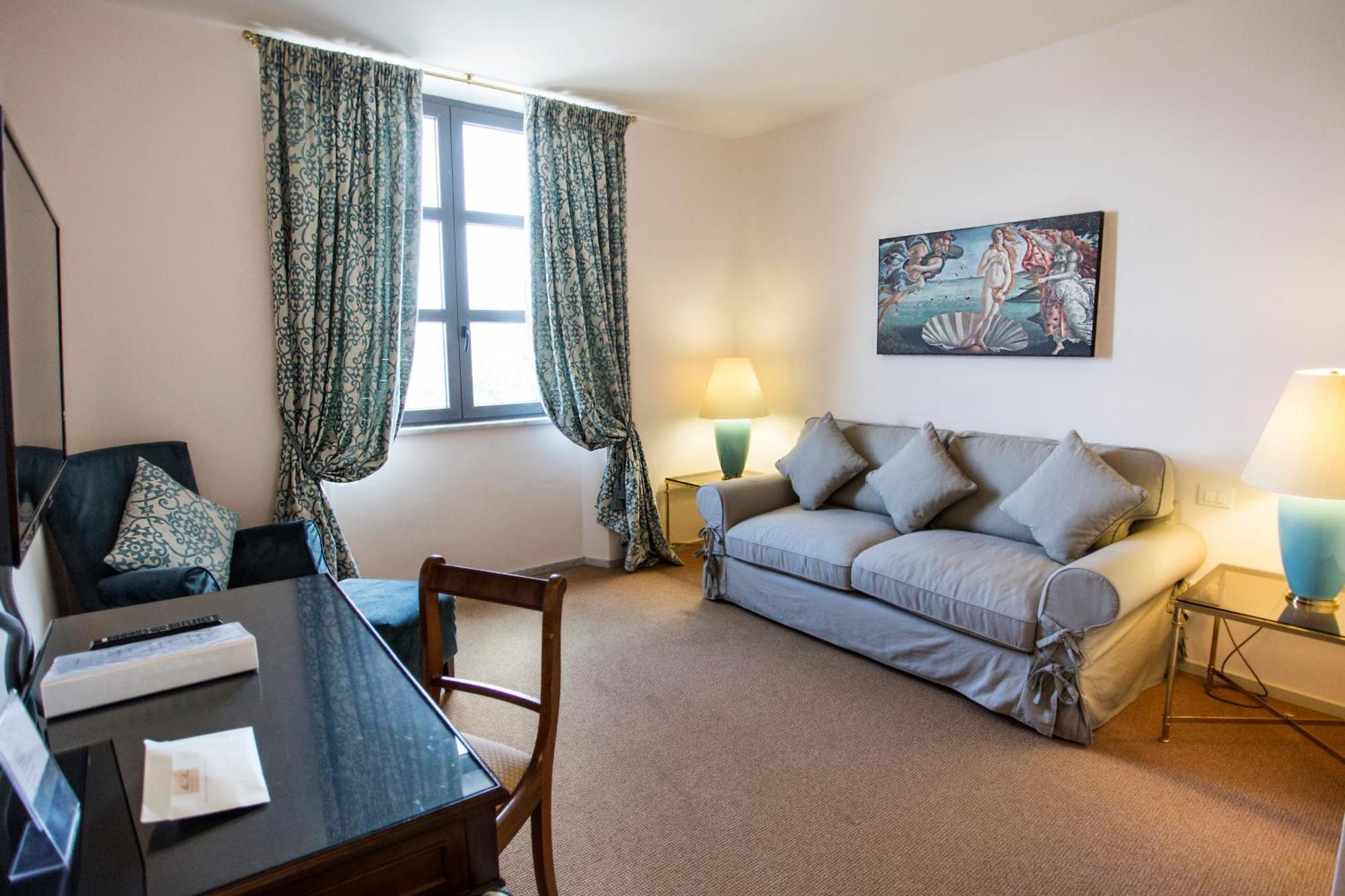 Miramare Apartments&Suites La Spezia Szoba fotó