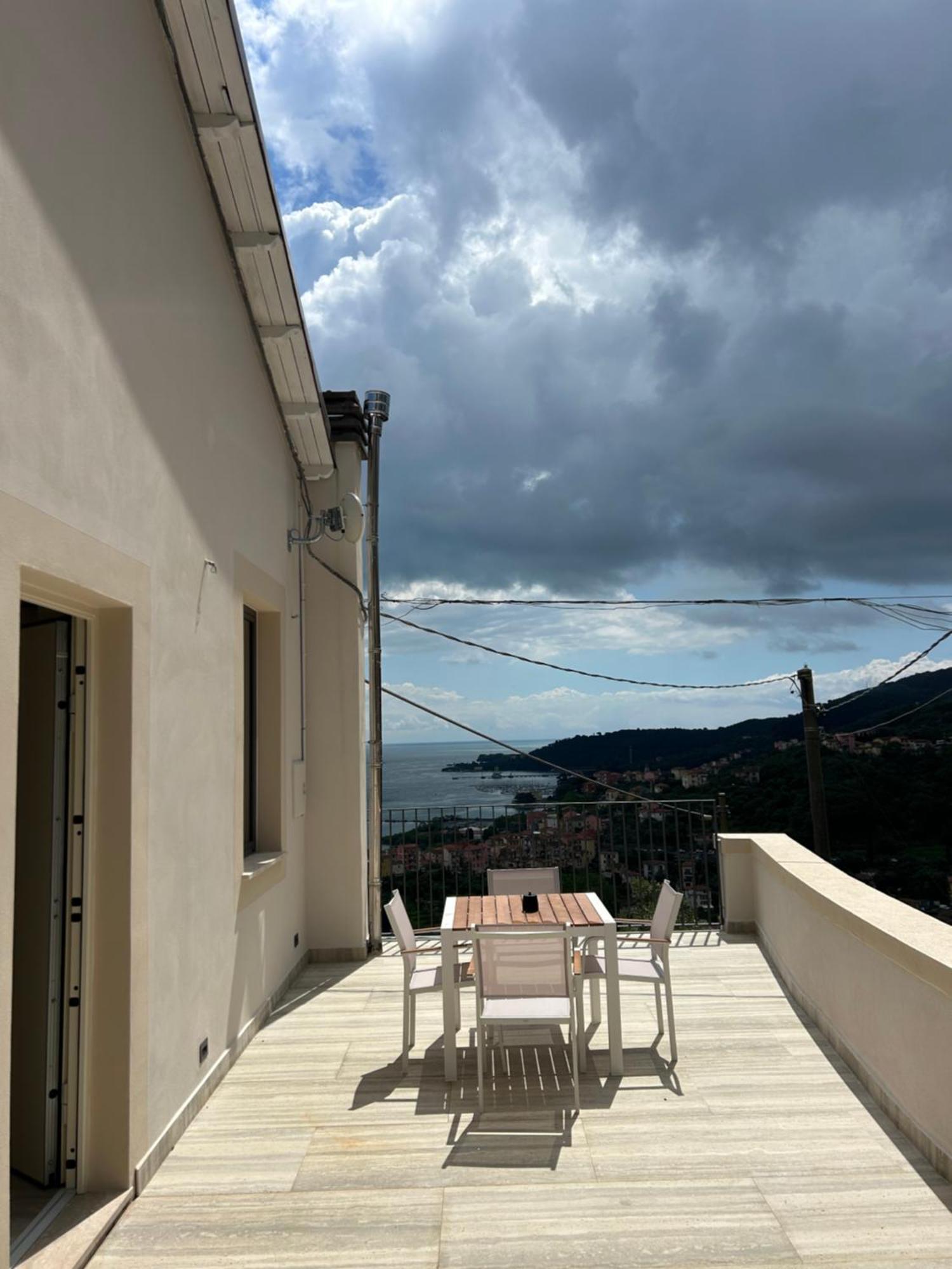 Miramare Apartments&Suites La Spezia Szoba fotó